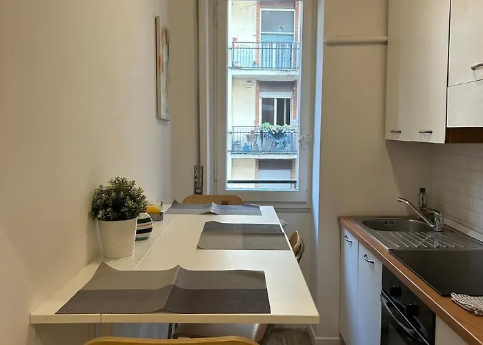 In The Loreto Area, Mm1 Pasteur Apartment Mailand