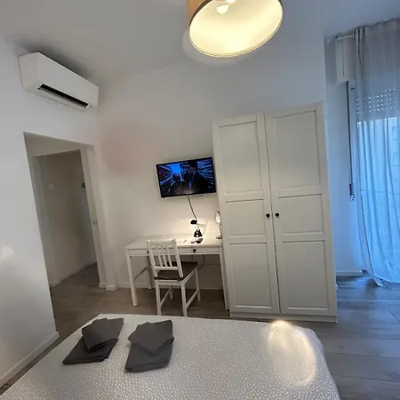 Apartment In The Loreto Area, Mm1 Pasteur